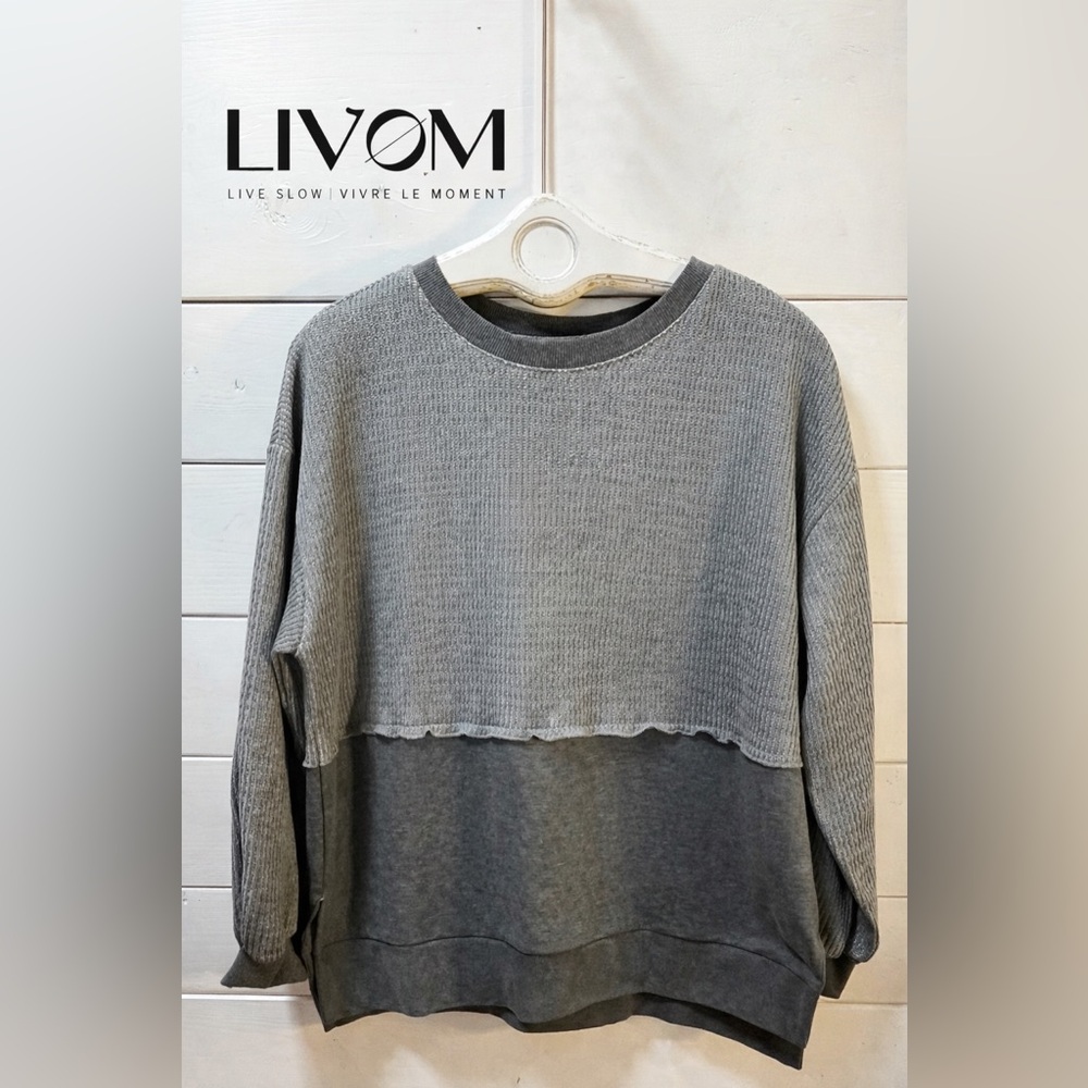 LIVØM Grey Layered Textured Sweatshirt Size L